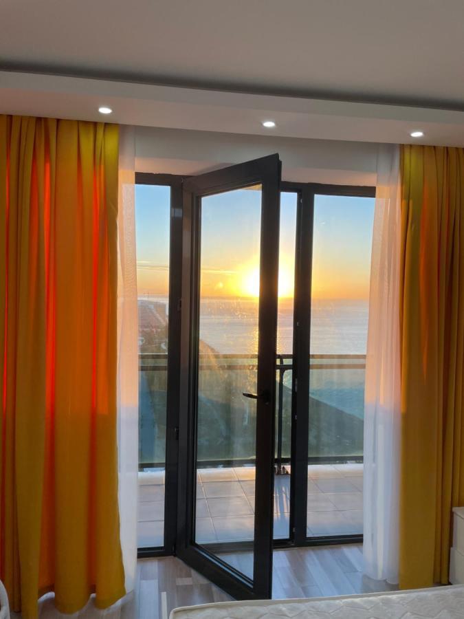 Sea View Apartments Orbi Beach Tower Batumi Exterior foto