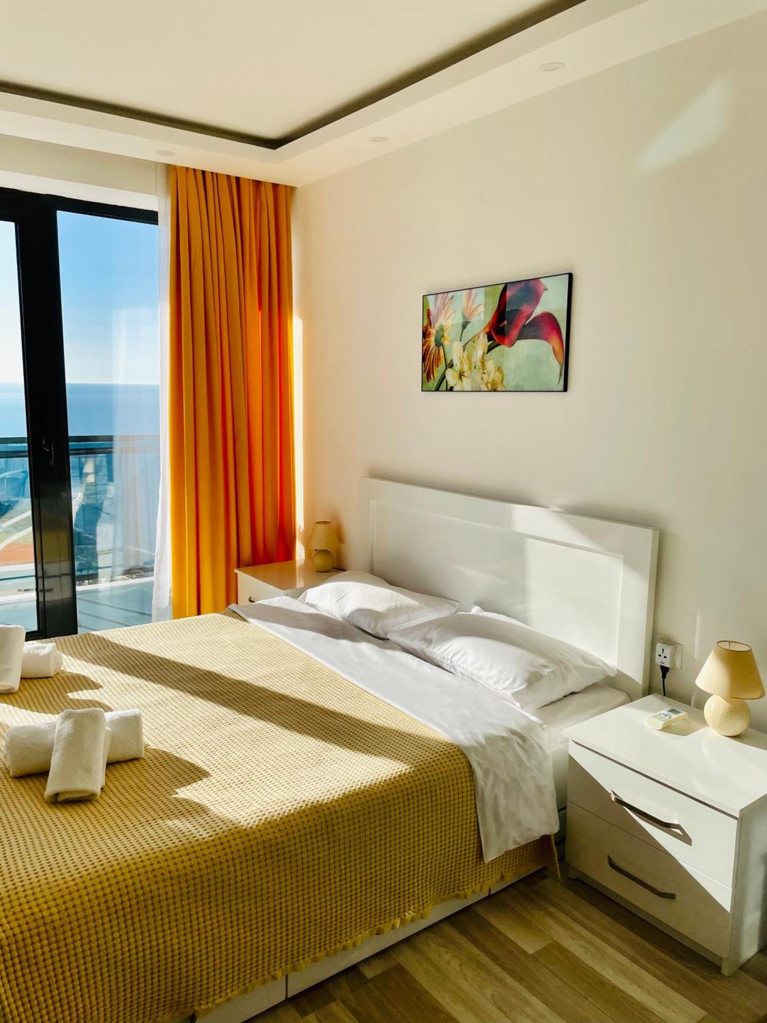 Sea View Apartments Orbi Beach Tower Batumi Exterior foto